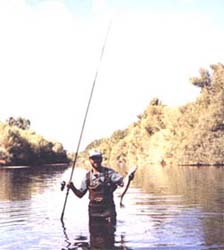 Juan Carlos en el río Omaña.